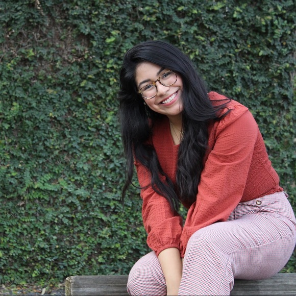 Meet your seller ! ❤️ - Picture 1 of 1